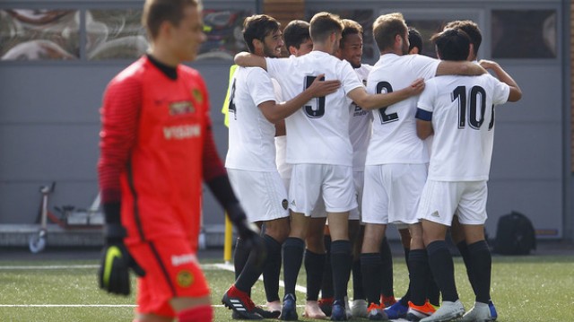 El Valencia busca la victoria del honor ante el Manchester United
