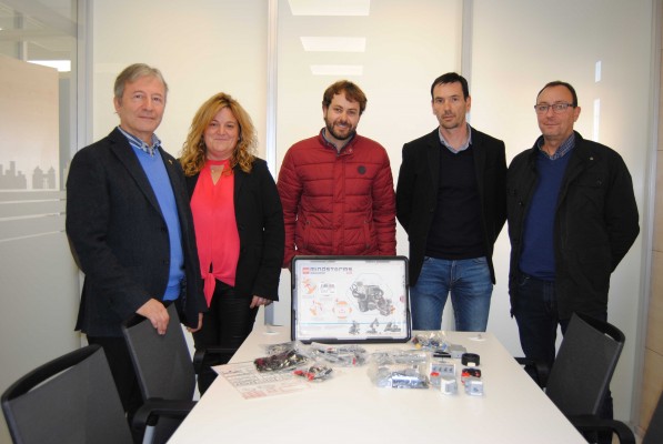 Vila-real lleva las nuevas tecnologías y la robótica a los centros educativos con el proyecto Vilabot