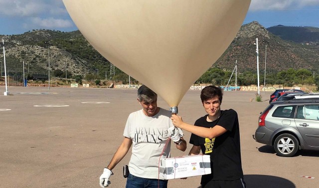 Un estudiante de Castellón iza un globo aerostático dos kilómetros para chequear variables climáticas