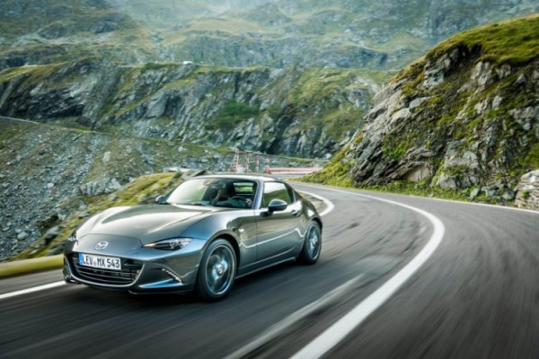 Mazda MX-5 RF 2.0 Zenith: veinticuatro caballos dan para mucho
