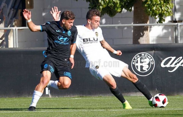 El VCF Mestalla se lleva un punto en un igualado partido