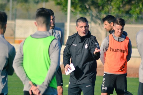 El Castellón busca salir de las tinieblas