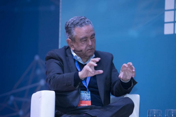 Estos son los seis riesgos a los que se enfrenta España si no avanza en Inteligencia Artificial