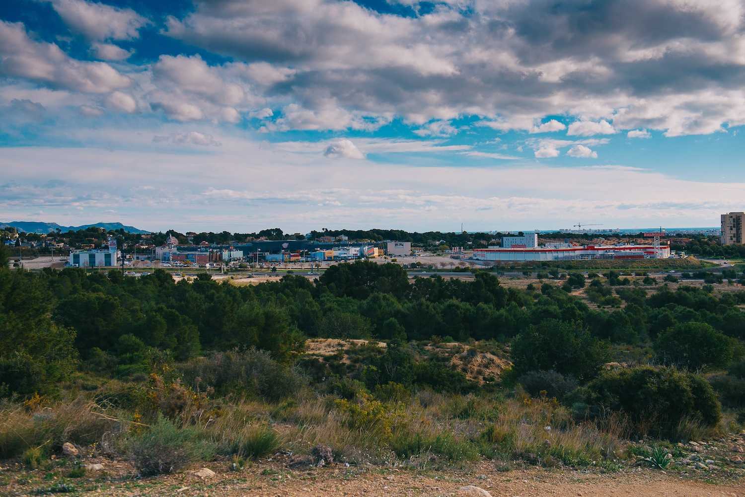 Puerto Mediterráneo avanza en los juzgados en pleno bombardeo del Consell