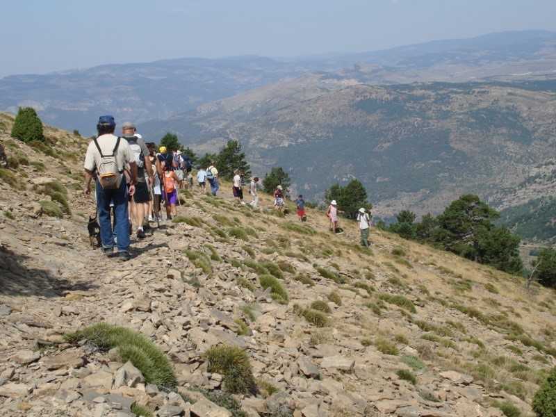 Camins del Penyagolosa estrena señalización para facilitar el turismo de senderistas y visitantes