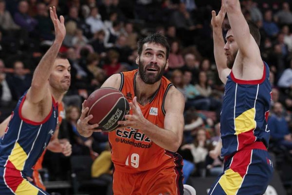 
El Valencia Basket busca consolidar su mejoría en un duelo directo por la Copa