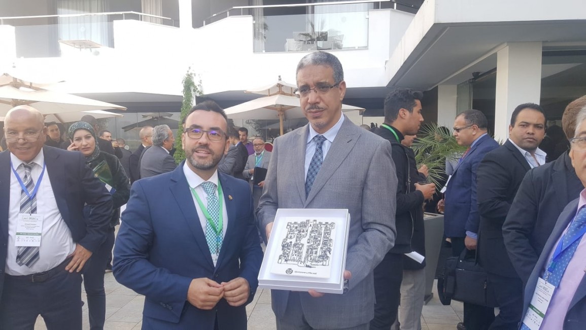 El alcalde José Benlloch junto al ministro de Energía marroquí, Azziz Rabbah.  - 