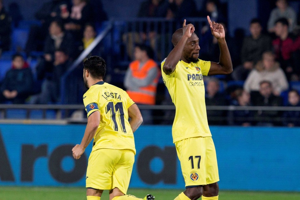 Toko Ekambi celebra uno de sus cuatro goles ante el Almería en el Estadio de la Cerámica./EFE - 