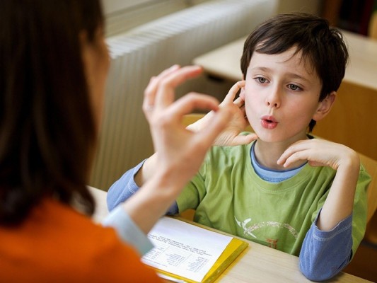 Entrenar la atención mejora el funcionamiento del cerebro de los niños