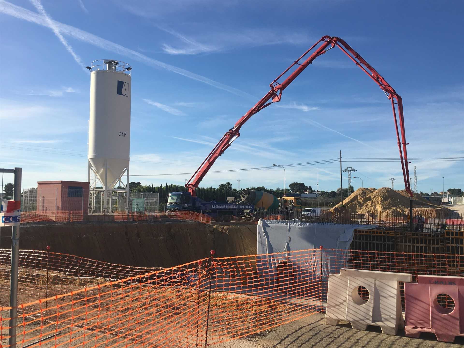El Ayuntamiento de València invierte 9,4 millones para que el agua del grifo huela y sepa mejor