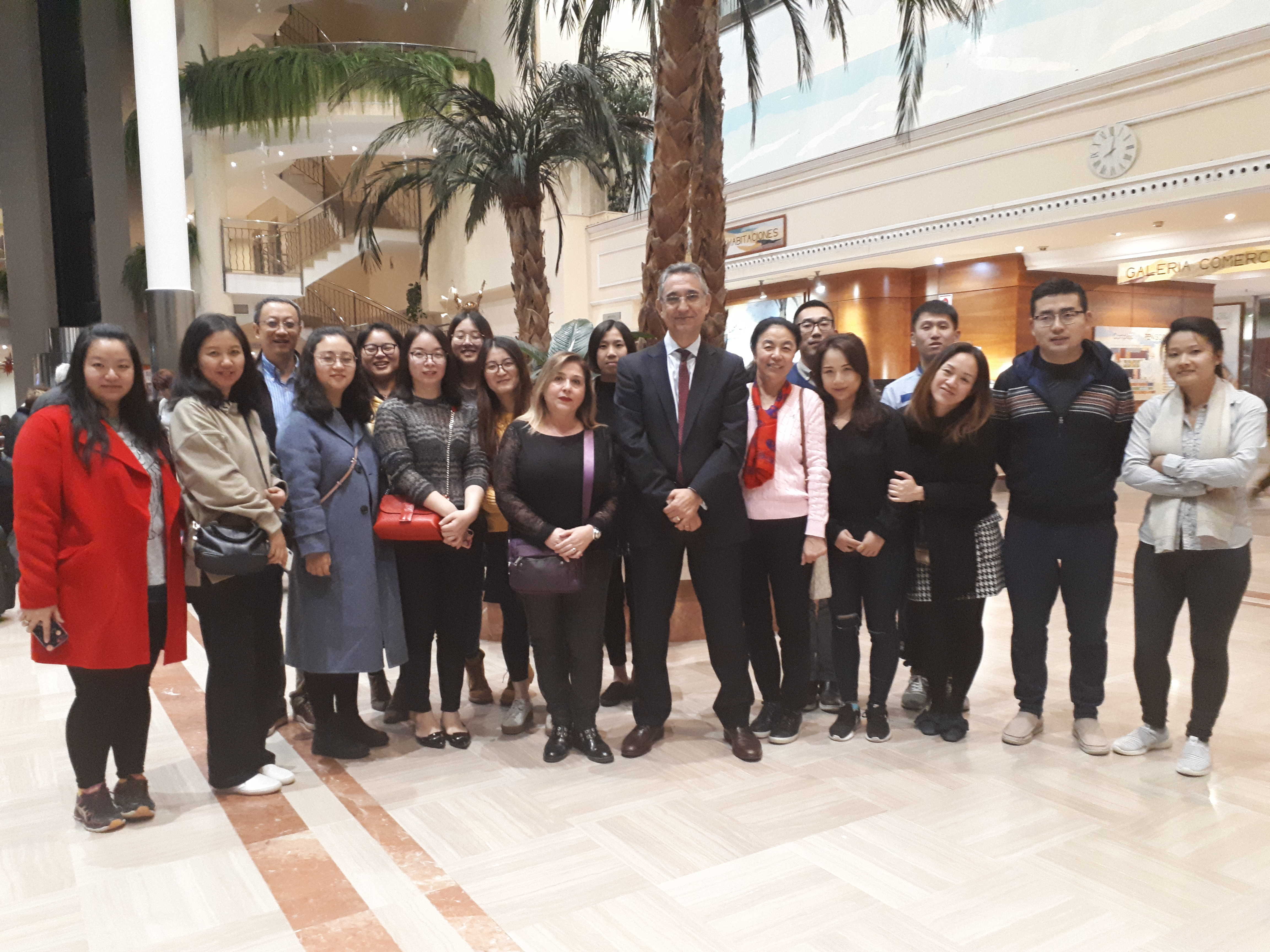 16 turoperadores chinos visitan Peñíscola y se interesan por Castellón para sus viajes a España