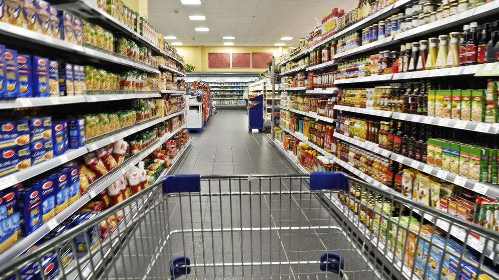 El supermercado, la opción preferida por la mayoría de los españoles a la hora de hacer la compra