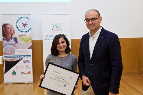 La Universidad de Alicante premia la excelencia en la investigación turística
