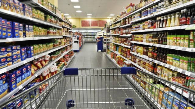 El supermercado, la opción preferida por la mayoría de los españoles a la hora de hacer la compra