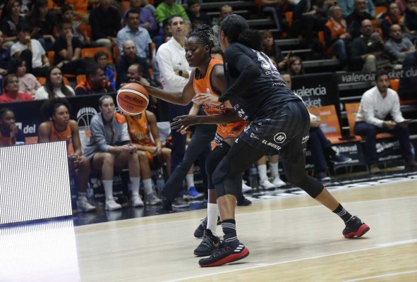 Valencia Basket suma una victoria de oro en La Fonteta
