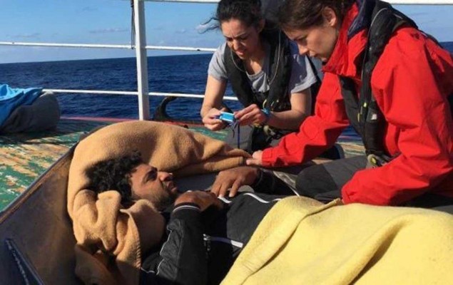 El pesquero de Santa Pola entrega a Malta los migrantes rescatados frente a Libia