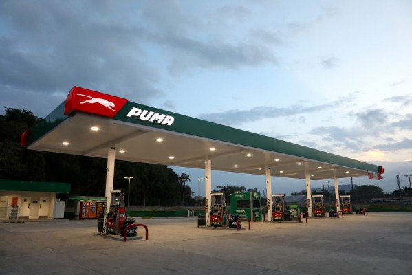 Repsol sigue de compras: adquiere la filial de Puma Energy en Perú