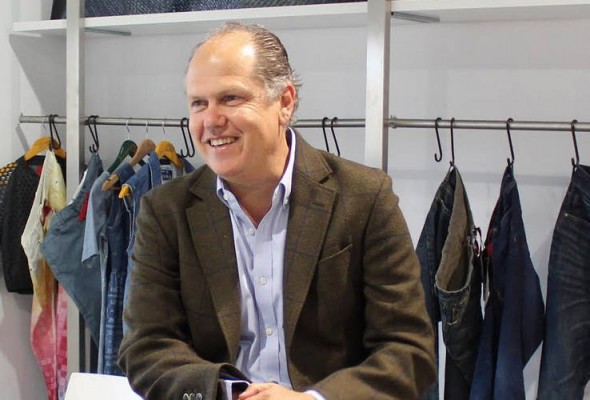 Los vaqueros de la japonesa Uniqlo serán 100% ecológicos gracias a la valenciana Jeanologia