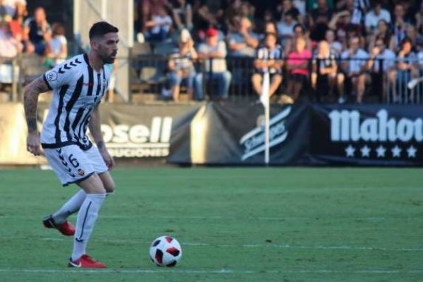 El Castellón vuelve a las andadas: cae derrotado por 2-0 ante el Ejea, directo rival en la cola de la tabla
