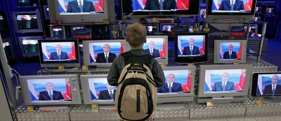 Los valencianos dedican 265 minutos al día a ver la televisión, por encima de la media española