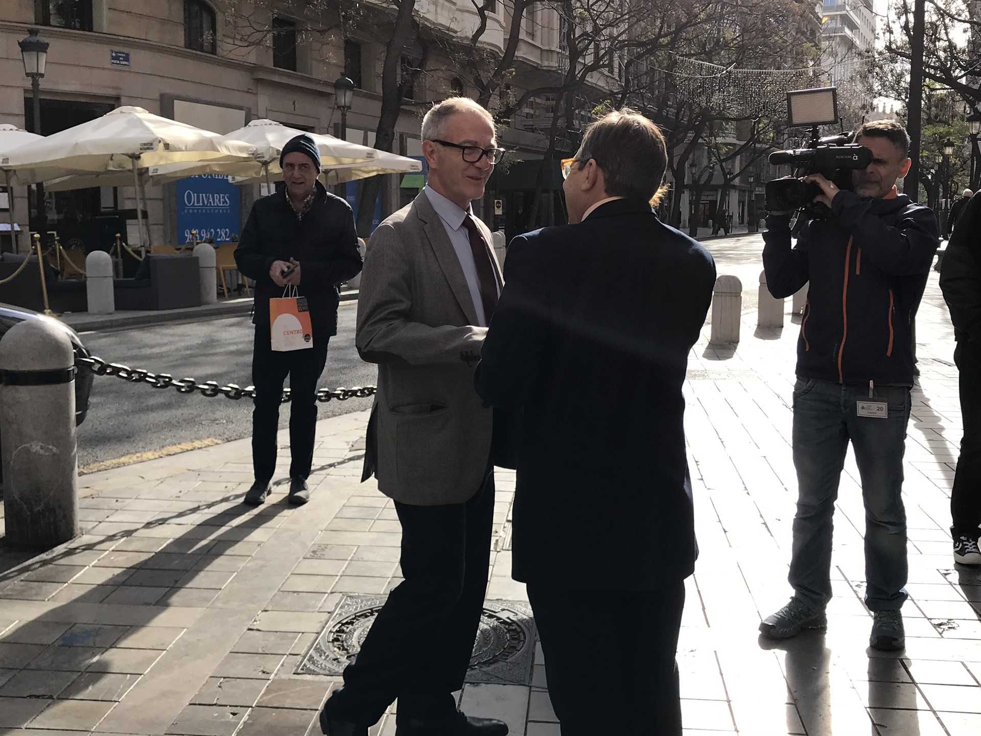 El ministro de Cultura condena las amenazas al show de Mongolia