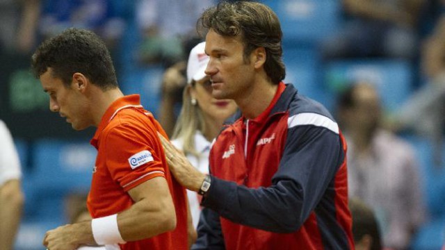 Carlos Moyá se une al equipo de trabajo de Milos Raonic