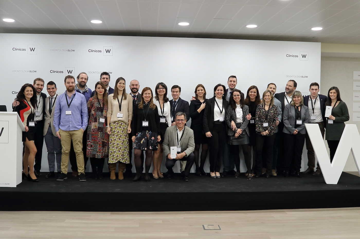 La red odontológica valenciana W une a veinte clínicas en toda España