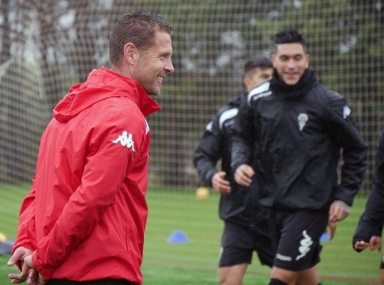 Curro Torres dice que el Córdoba tendrá que ir 