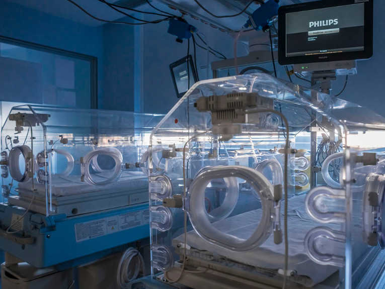 La tasa de supervivencia de la UCI Neonatal y Pediátrica del IMED es del 100%