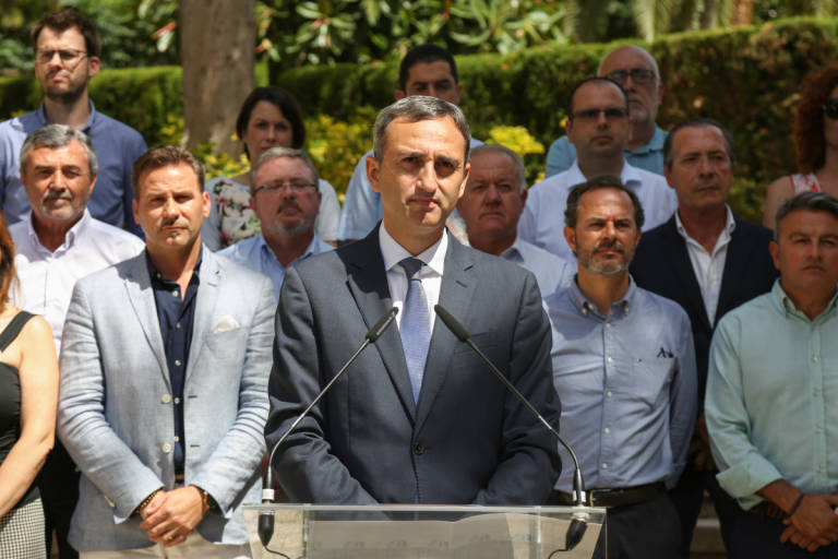 La Diputación de Alicante cambia de día su acto paralelo del 9 d'Octubre tras las críticas del PSPV