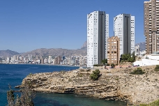 La Generalitat mueve ficha en el derribo de Gemelos 28 de Benidorm con la tasación de propiedades