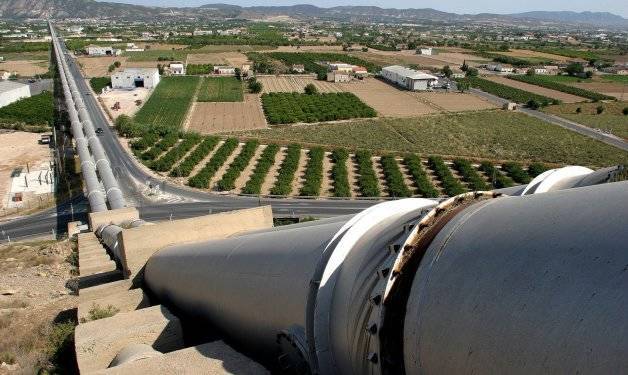 Tubería del trasvase en la Vega Baja - 