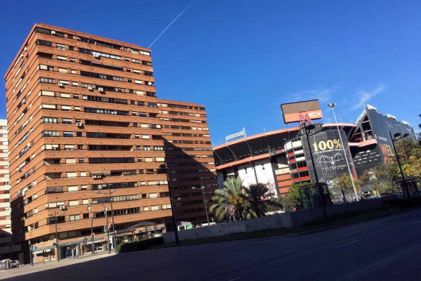 El ladrillo valenciano pierde peso en la pugna por los terrenos de Mestalla