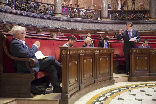 Giner acusa a Ribó de 