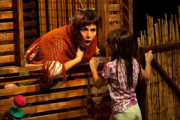 La infancia descubre la huerta valenciana en una obra de teatro experiencial 