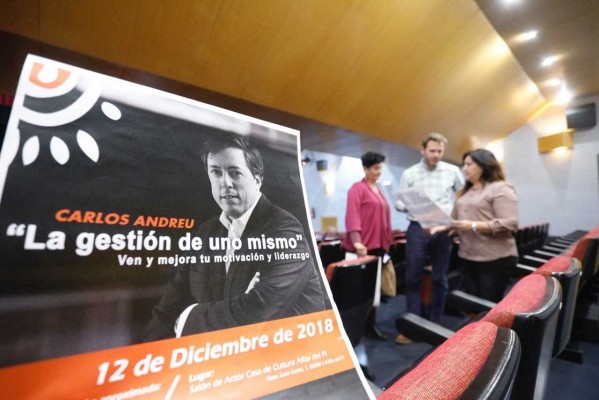 Carlos Andreu llega a l'Alfàs con su conferencia 'La gestión de uno mismo'
