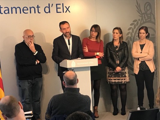 El Ayuntamiento de Elche convocará a Aparcisa para negociar la rescisión del contrato del Mercado Central 