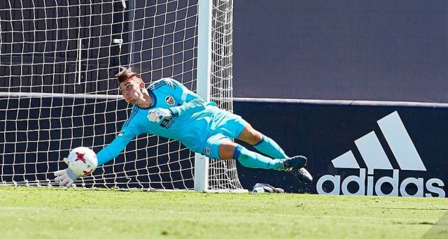 El VCF Mestalla rompe su mala racha con una importante victoria ante el Atlético Saguntino