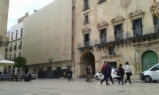 El hotel de lujo de Altamira vuelve a examinarse ante Cultura