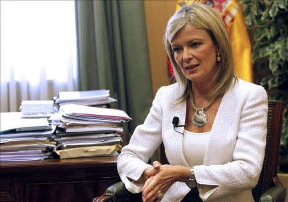 Bravo, sobre el requisito del valenciano: 