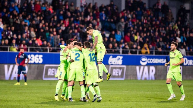 El Levante supera el primer tercio de Liga al ritmo de una permanencia cómoda
