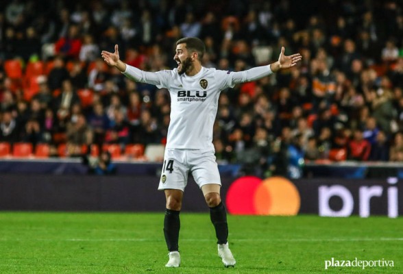 Parejo, Gayá y Soler, al borde de la suspensión en Europa
