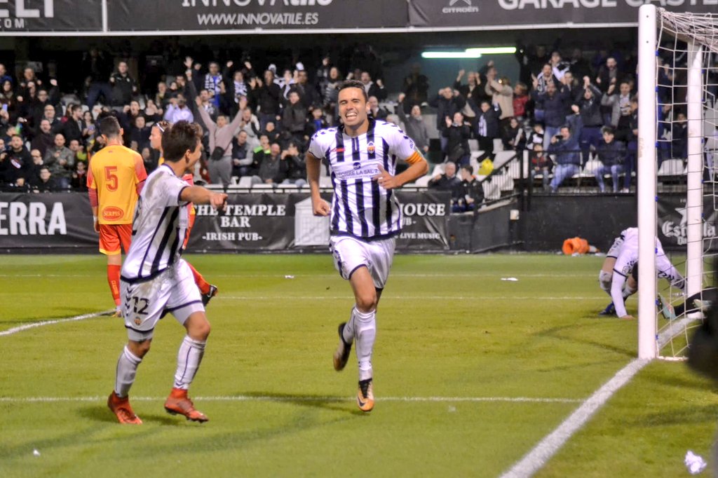 El Castellón deja de ser el único equipo profesional sin ganar y se sitúa a 2 puntos de la salvación