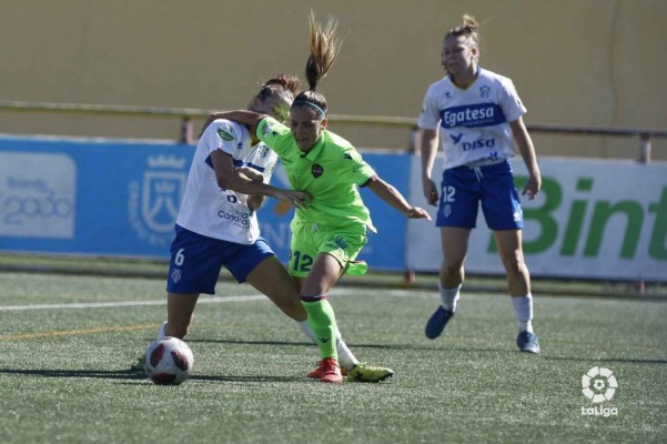 La suerte de los penaltis clasifica al Levante Femenino para cuartos de final