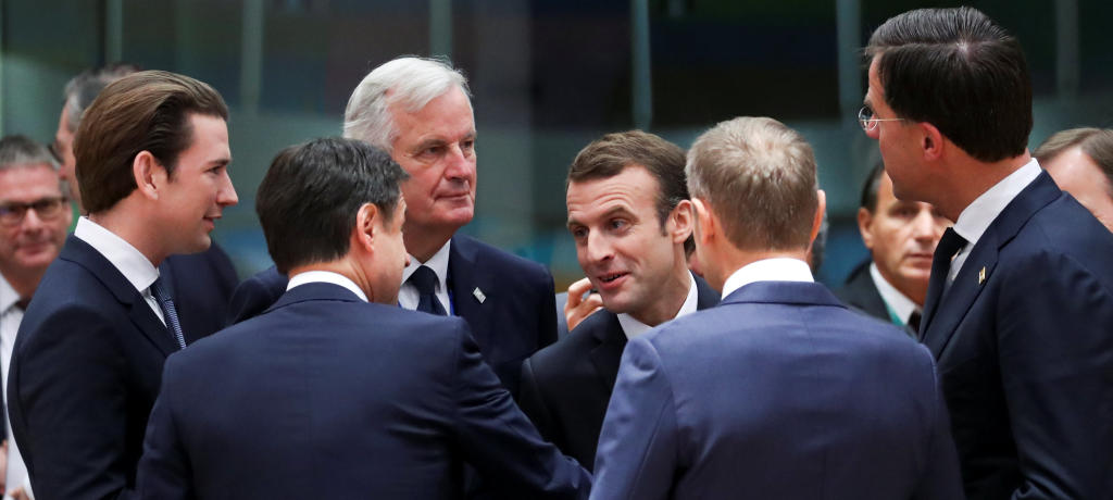 Los líderes europeos dan su aval al acuerdo del Brexit tras salvar la amenaza de veto de España