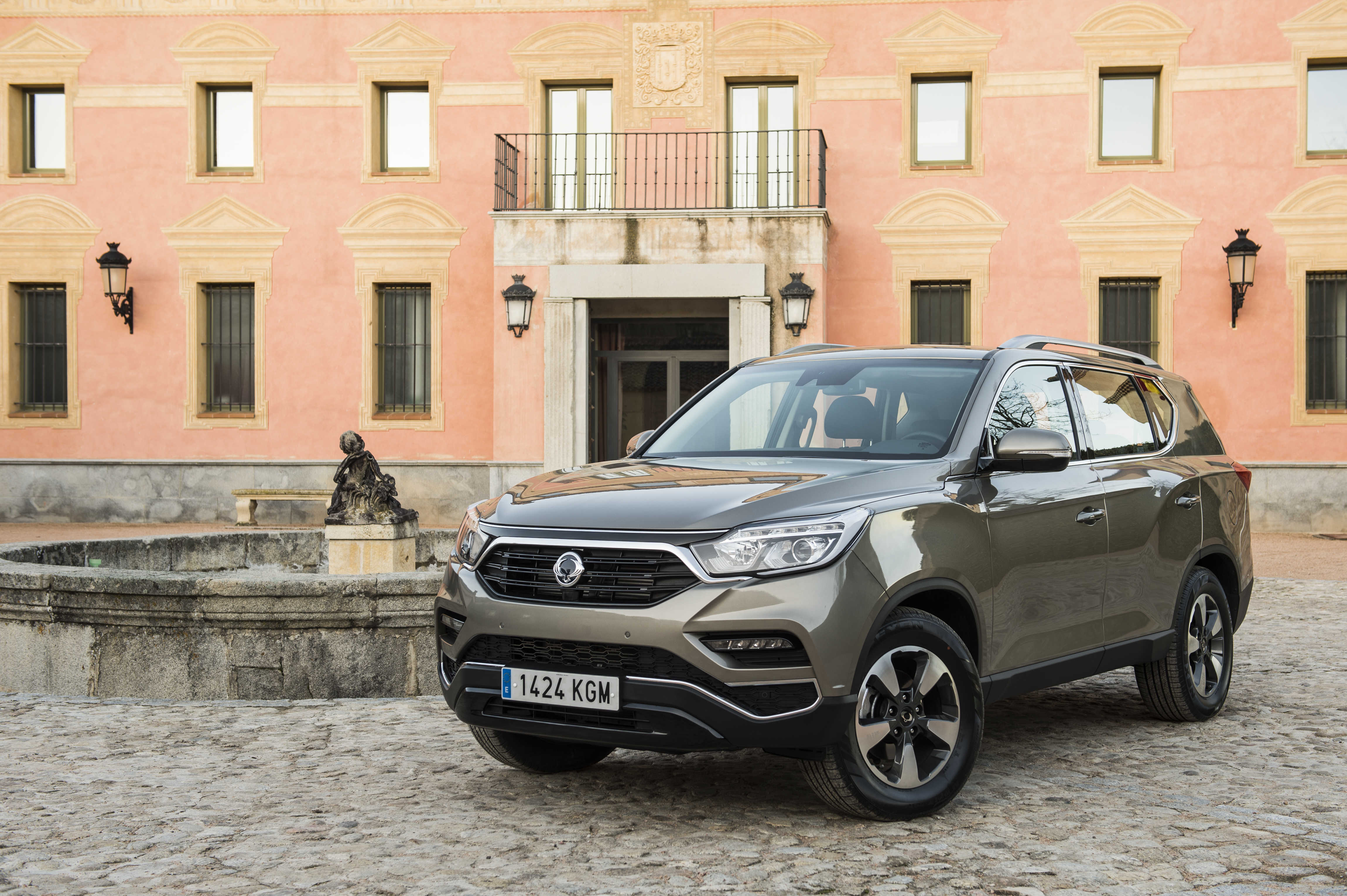 Ssangyong Rexton: Un SUV de alto nivel con un estilo carismático