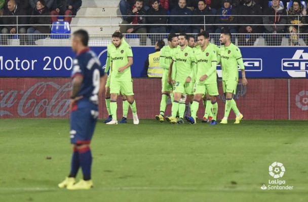 El Levante saca un punto en su visita al Alcoraz