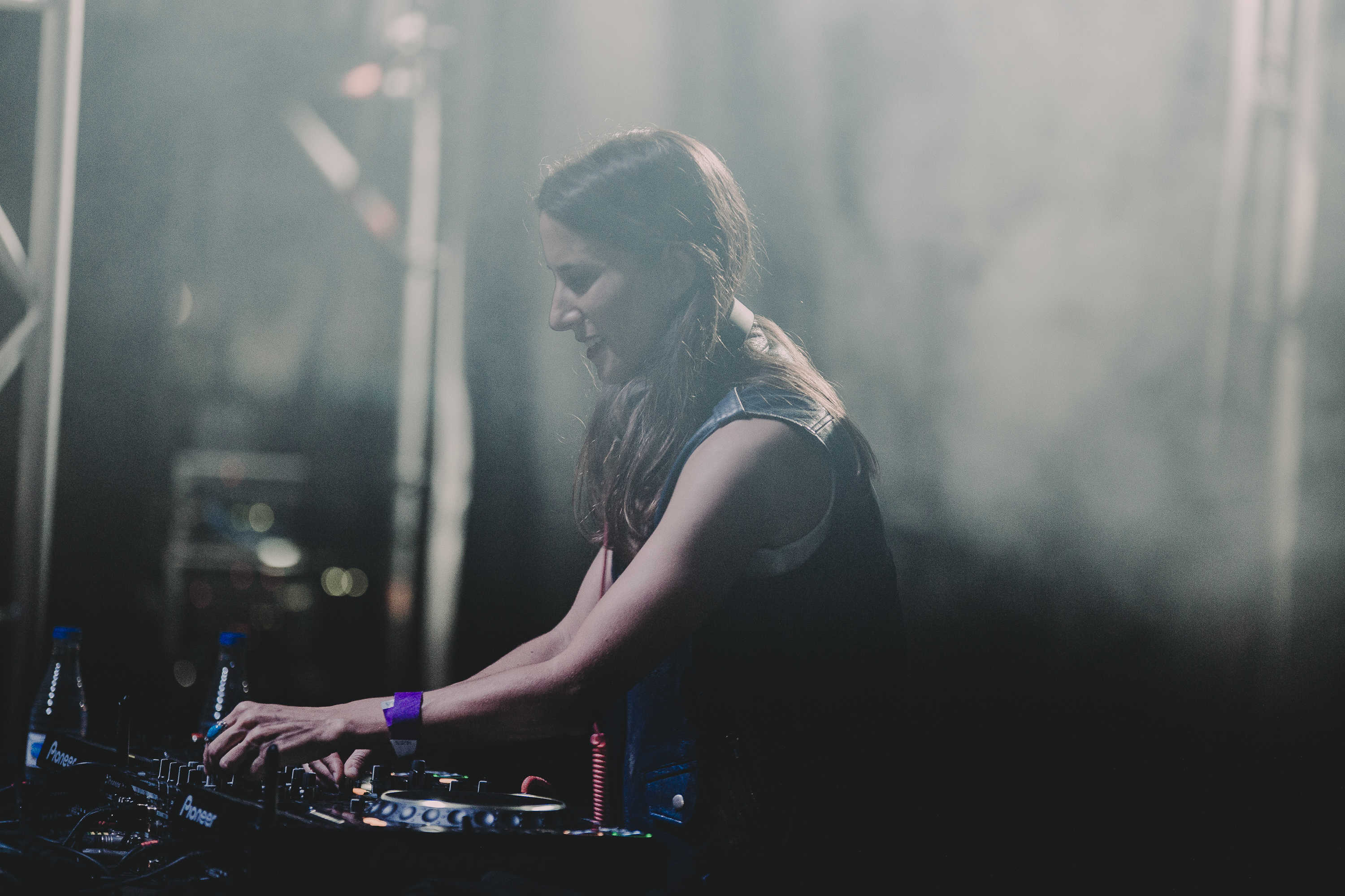 Ley DJ: “Esta professió genera molts diners i no només per a tu, però has de saber dir prou”
