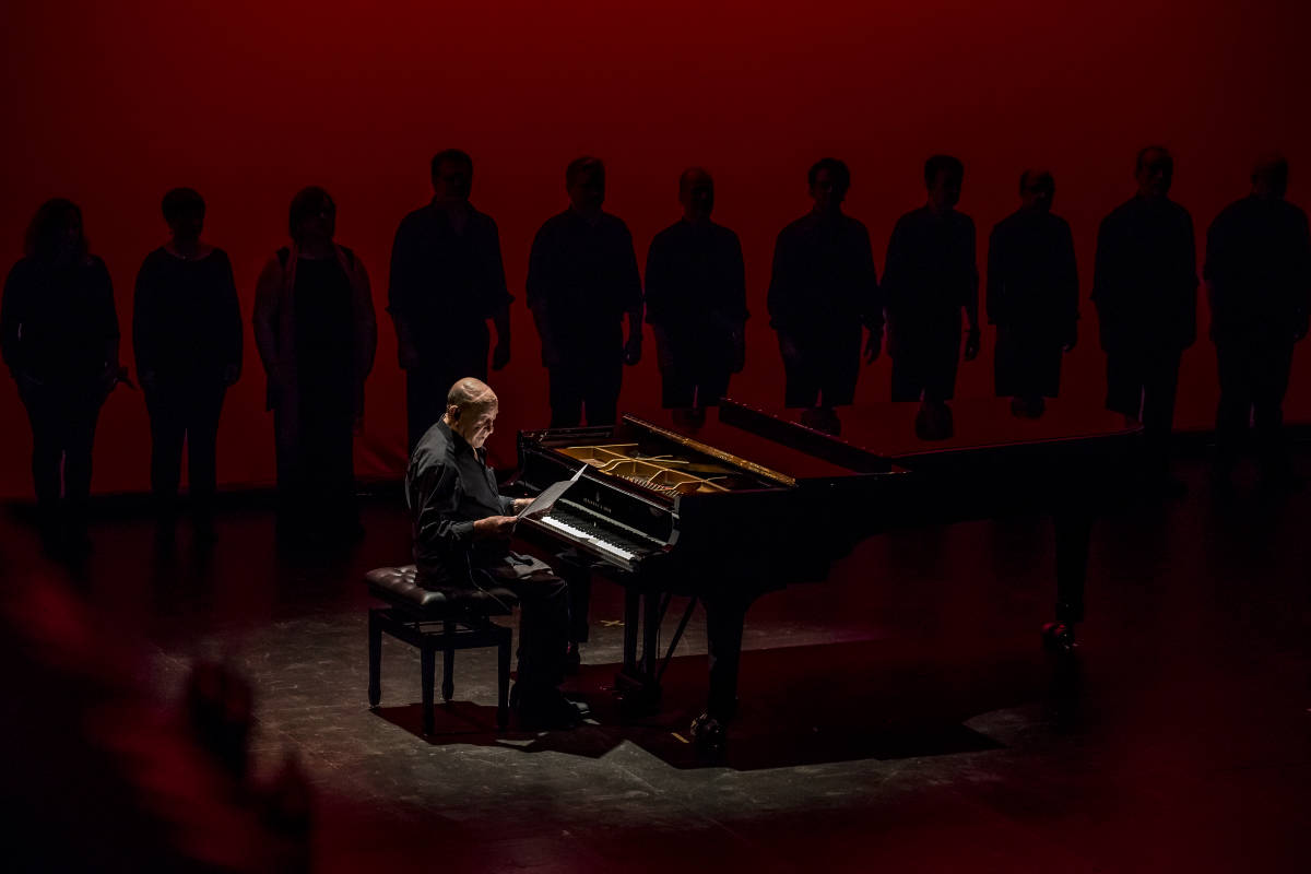 'Santos, viu!': L'UJI ret homenatge al músic i dóna el seu nom a la sala principal de l'auditori