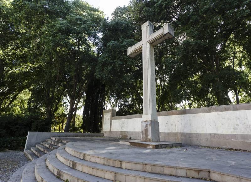 CSeM eleva a pleno una moción para la retirada total de la cruz de los caídos del parque Ribalta
